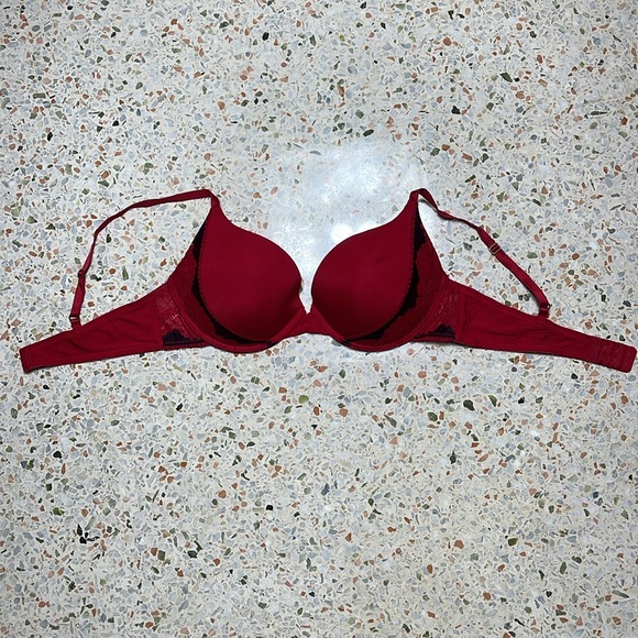 Sexy Daisy Fuentes Red Bra 38 C - Picture 4 of 4